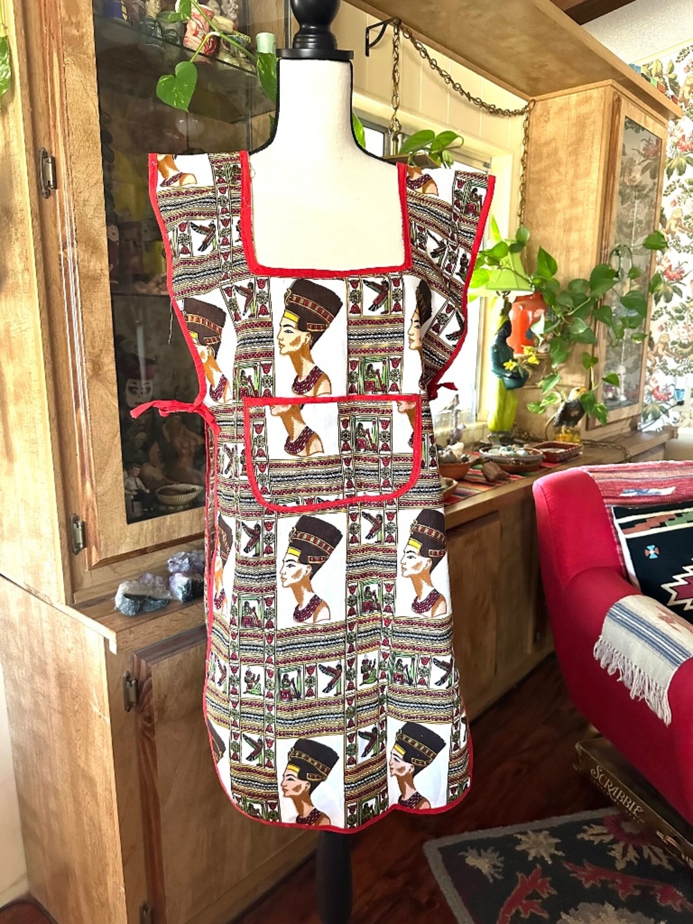 1960s CLEOPATRA BiB APRON Dead Stock Unworn HandMade EGYPTIAN Print